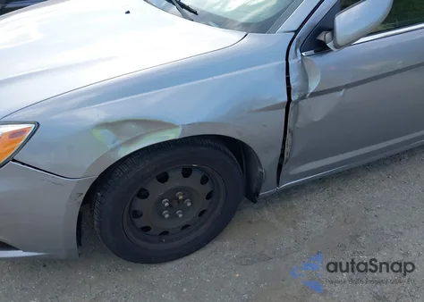 2014 Chrysler 200 Lx из США, поврежденный, VIN 1C3CCBAB1EN123711